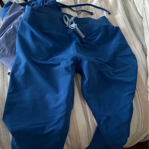 FIGS *NEW // NEVER BEEN WORN!* - Picture 2 of 2